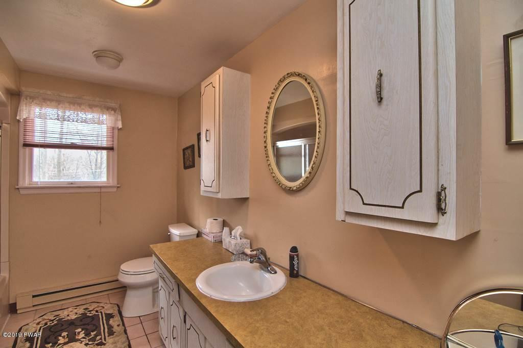 5 Knollwood Road Lake Ariel, PA 18436 - Photo 13 of 38