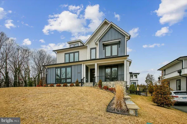 $2,300,000 | 4055 Thornton Street, Annandale, VA 22003