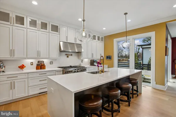 $2,300,000 | 4055 Thornton Street, Annandale, VA 22003