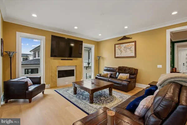 $2,300,000 | 4055 Thornton Street, Annandale, VA 22003