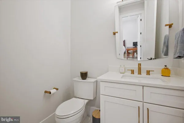 $2,300,000 | 4055 Thornton Street, Annandale, VA 22003