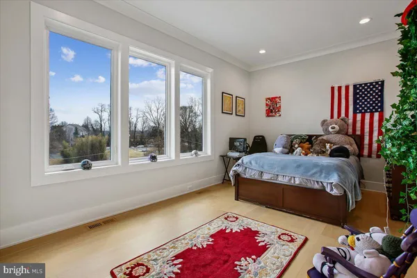 $2,300,000 | 4055 Thornton Street, Annandale, VA 22003