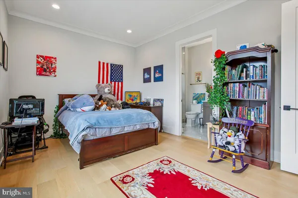$2,300,000 | 4055 Thornton Street, Annandale, VA 22003