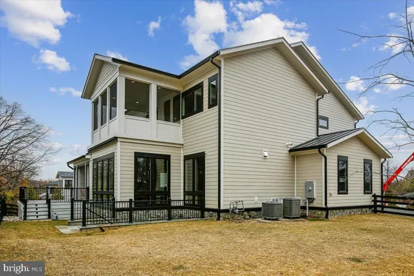 $2,300,000 | 4055 Thornton Street, Annandale, VA 22003