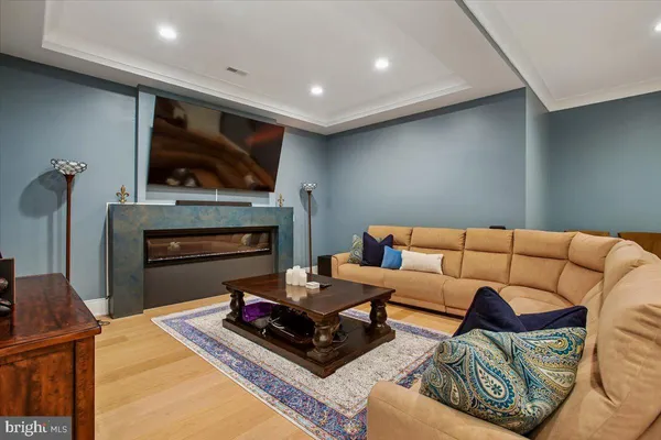 $2,300,000 | 4055 Thornton Street, Annandale, VA 22003
