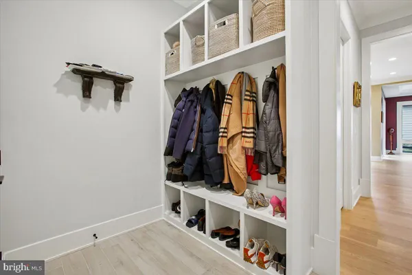 $2,300,000 | 4055 Thornton Street, Annandale, VA 22003