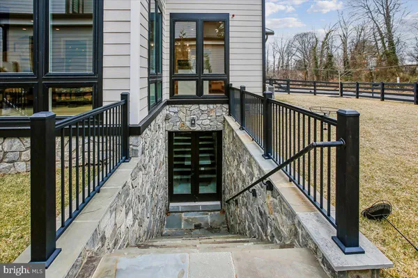 $2,300,000 | 4055 Thornton Street, Annandale, VA 22003