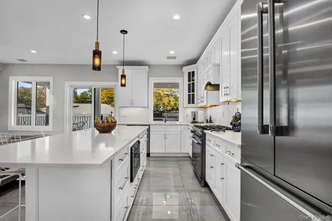 $2,398,000 | 147-07 8th Avenue | Whitestone