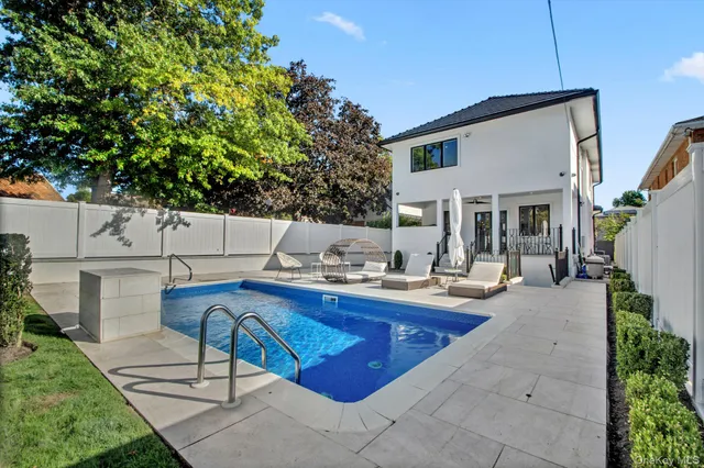 $2,398,000 | 147-07 8th Avenue | Whitestone