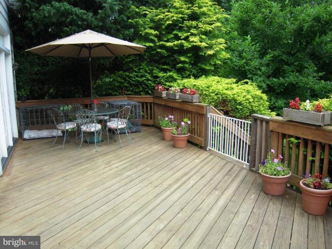 6808 New Cut Road Kingsville, MD 21087 - Photo 27 of 30 Deck