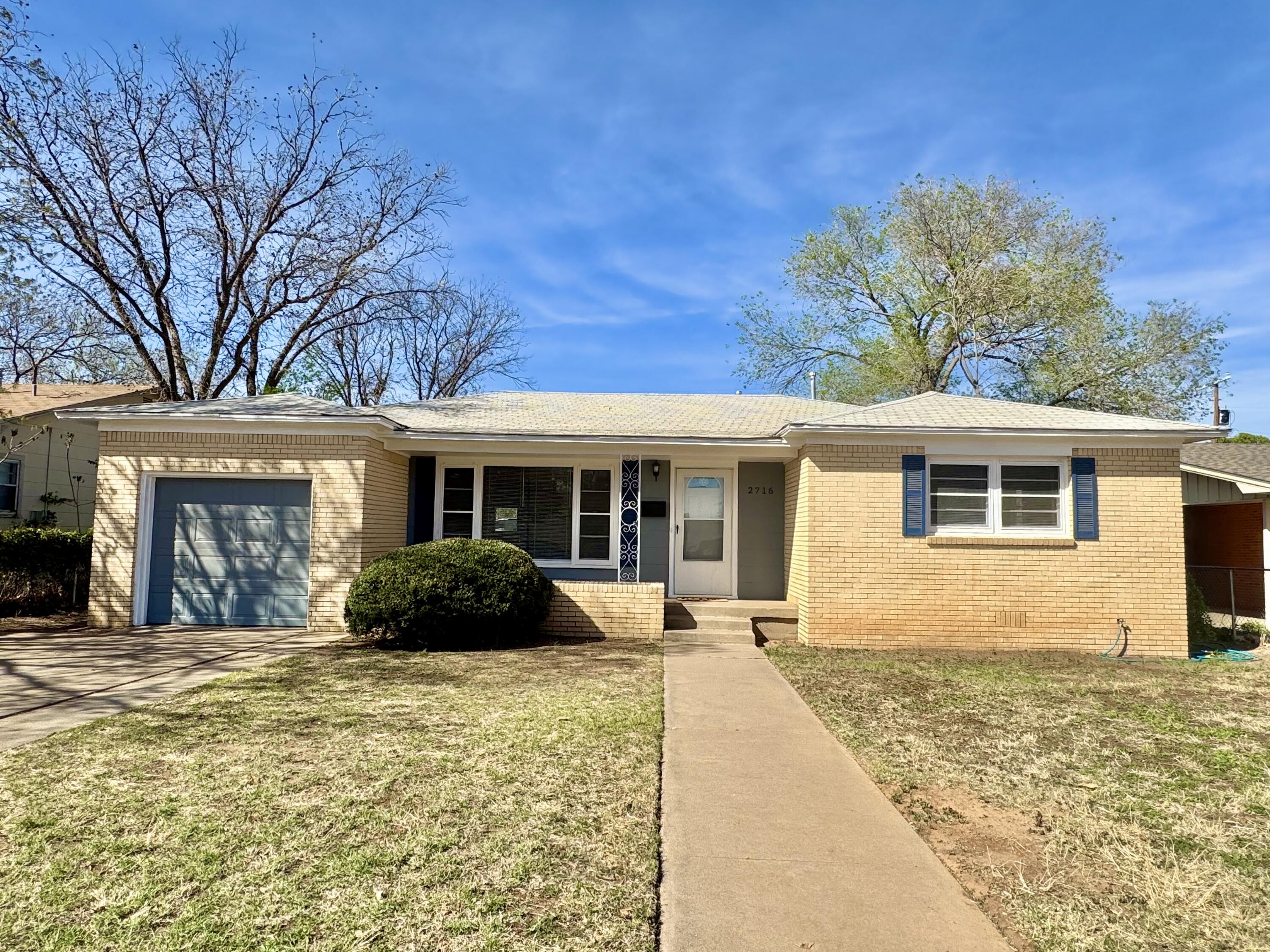 2716 40th Street Lubbock, TX 79413 - Photo 5 of 28 IMG_3825