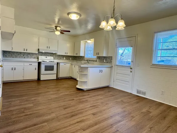 $124,900 | 2716 40th Street, Lubbock, TX 79413