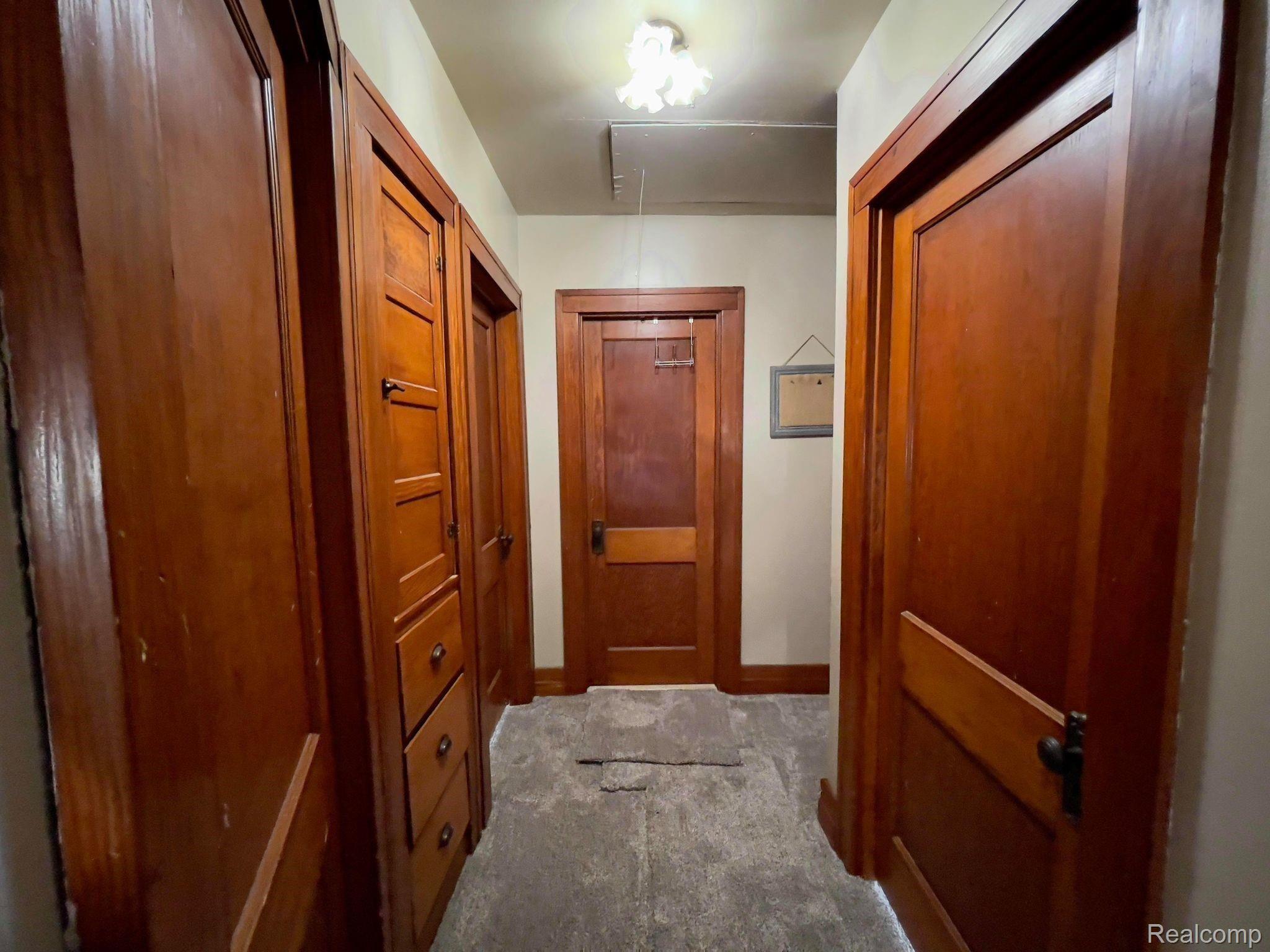 129 Walnut Street River Rouge, MI 48218 - Photo 23 of 45 129 walnut street - river rouge mi (22).jpg