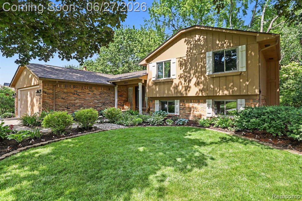 5134 Old Cove Road Clarkston, MI 48346 - Photo 3 of 27