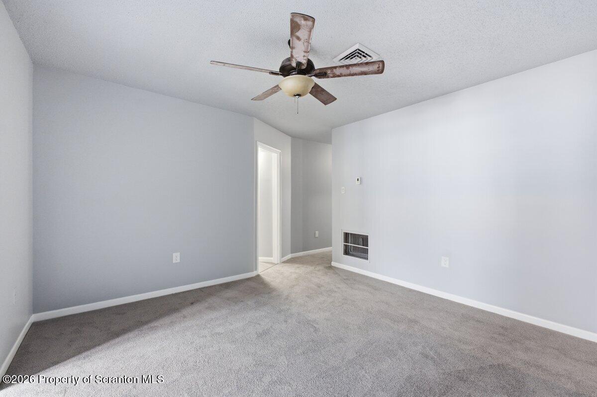 924-926 Green Ridge Street Scranton, PA 18509 - Photo 20 of 37 Third Floor 10