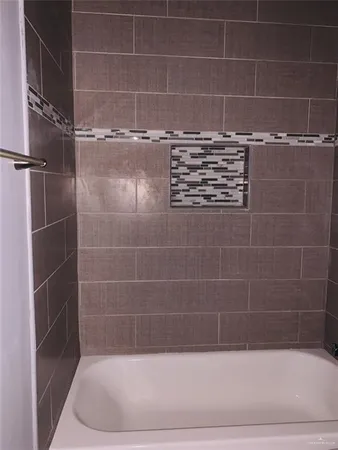 $925 | 3903 Valeria Street, Unit 2, Edinburg, TX 78541