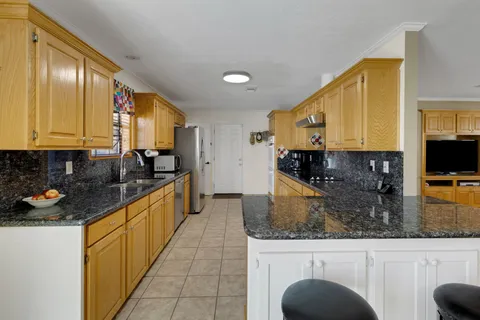 $475,000 | 41 Holly Glen, Point Blank, TX 77364