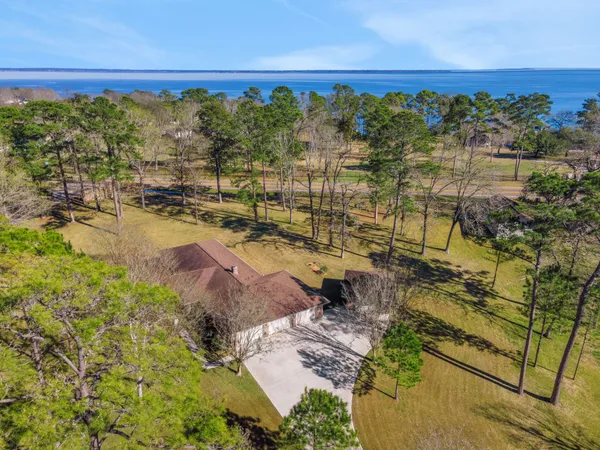 $475,000 | 41 Holly Glen, Point Blank, TX 77364