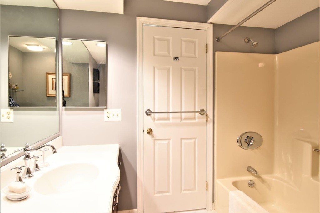 118 Stone Ridge Road, Unit 118 Franklin, MA 02038 - Photo 19 of 30 Gallery Image 19