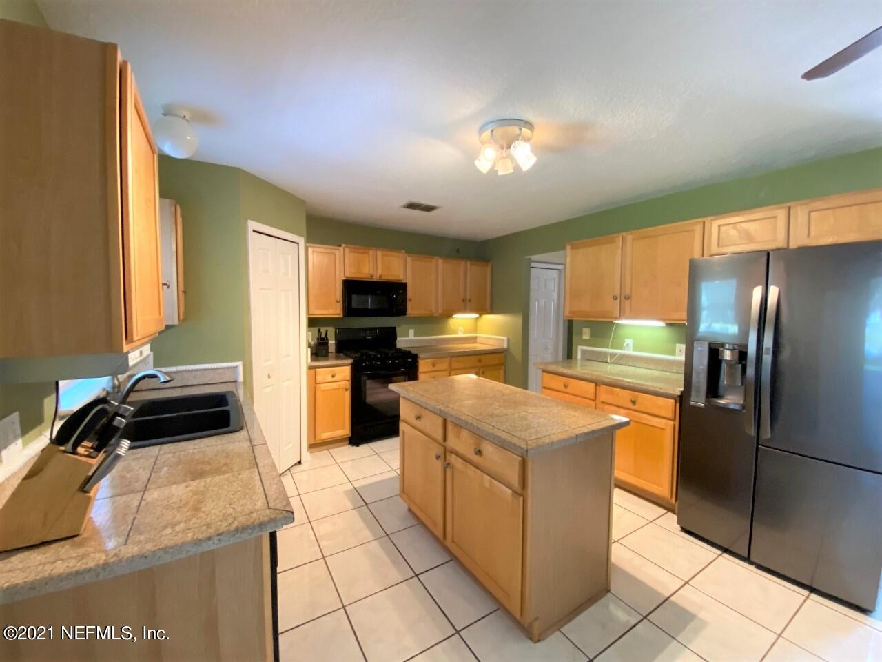 12309 Hickory Forest Road Jacksonville, FL 32226 - Photo 9 of 21 Kitchen view