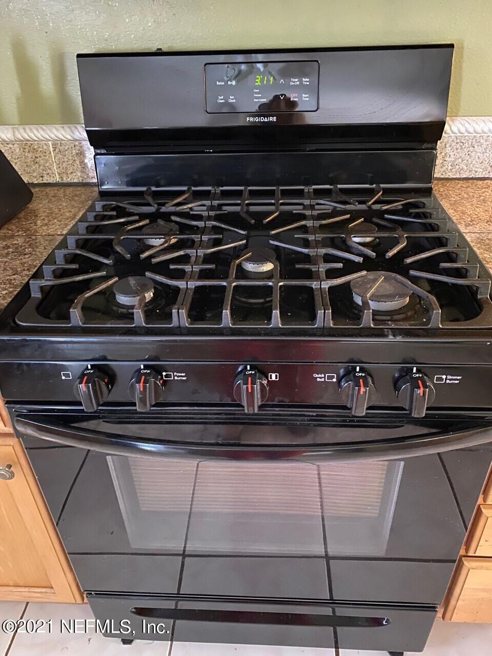 12309 Hickory Forest Road Jacksonville, FL 32226 - Photo 10 of 21 Gas range