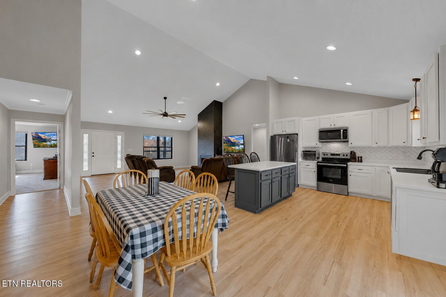 1227 Holston Shores Drive Rutledge, TN 37861 - Photo 17 of 45 Dining