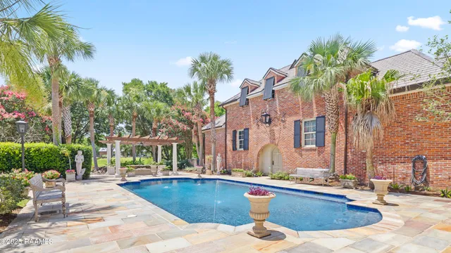 $4,900,000 | 232 Princeton Woods Loop, Lafayette, LA 70508