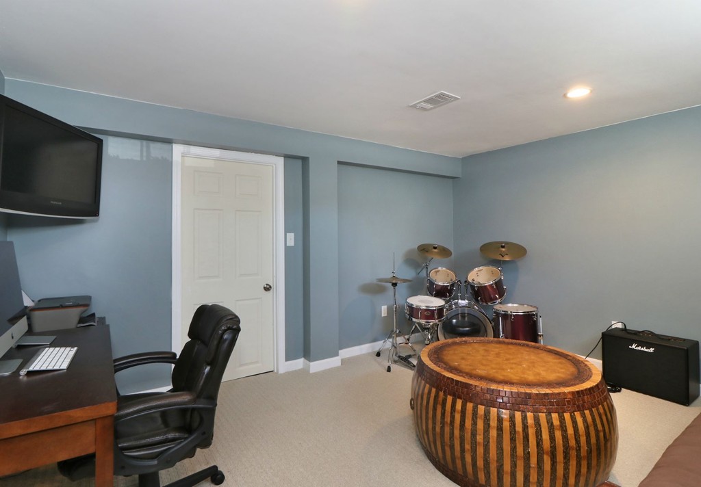 31 Riverdale Road Dedham, MA 02026 - Photo 14 of 21 Gallery Image 14