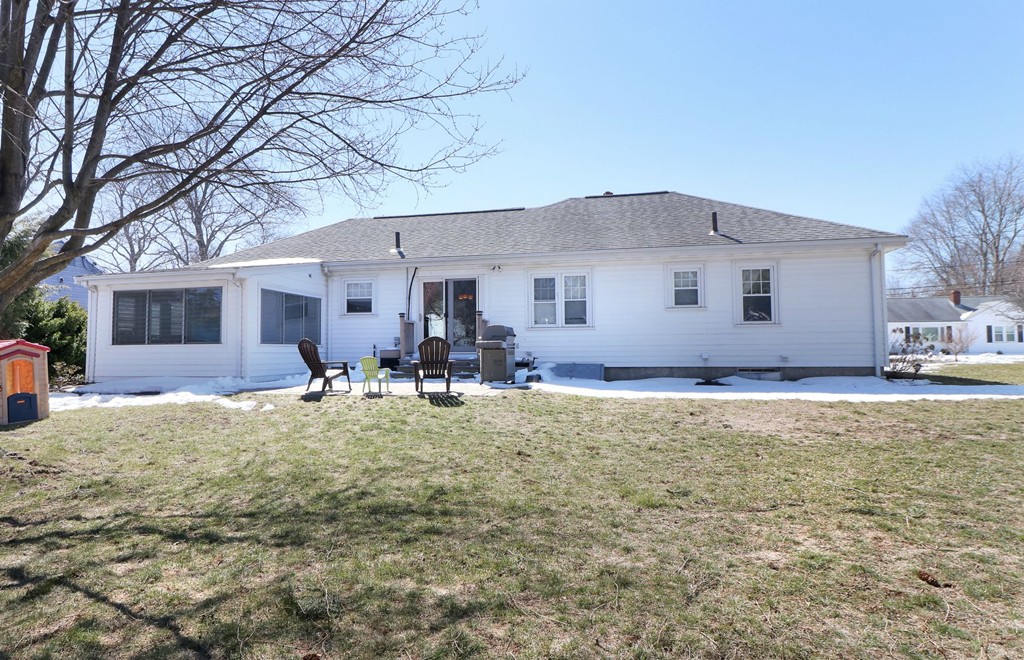 31 Riverdale Road Dedham, MA 02026 - Photo 19 of 21 Gallery Image 19