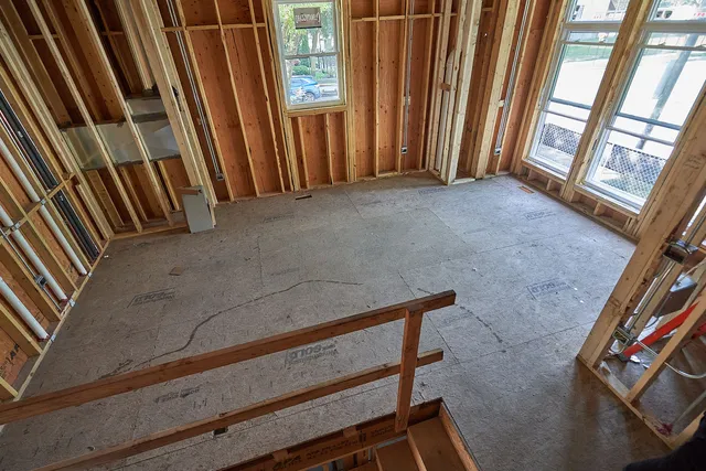 a view of livingroom with furniture