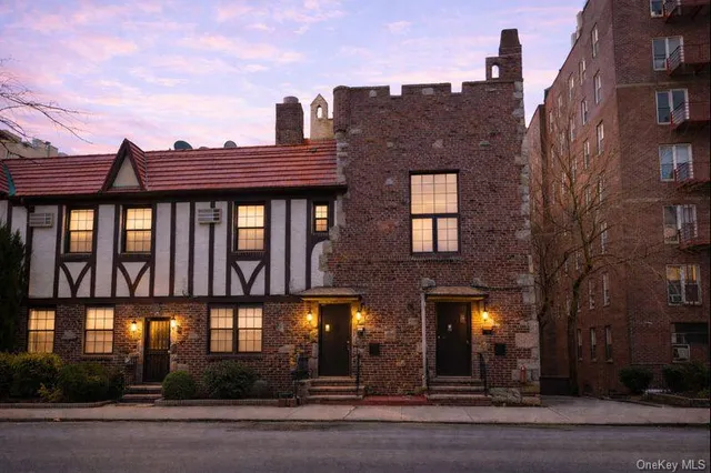 a view of a building and a windows