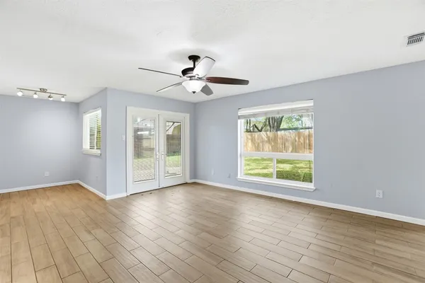 $2,700 | 7235 Battle Hills Drive, Houston, TX 77040