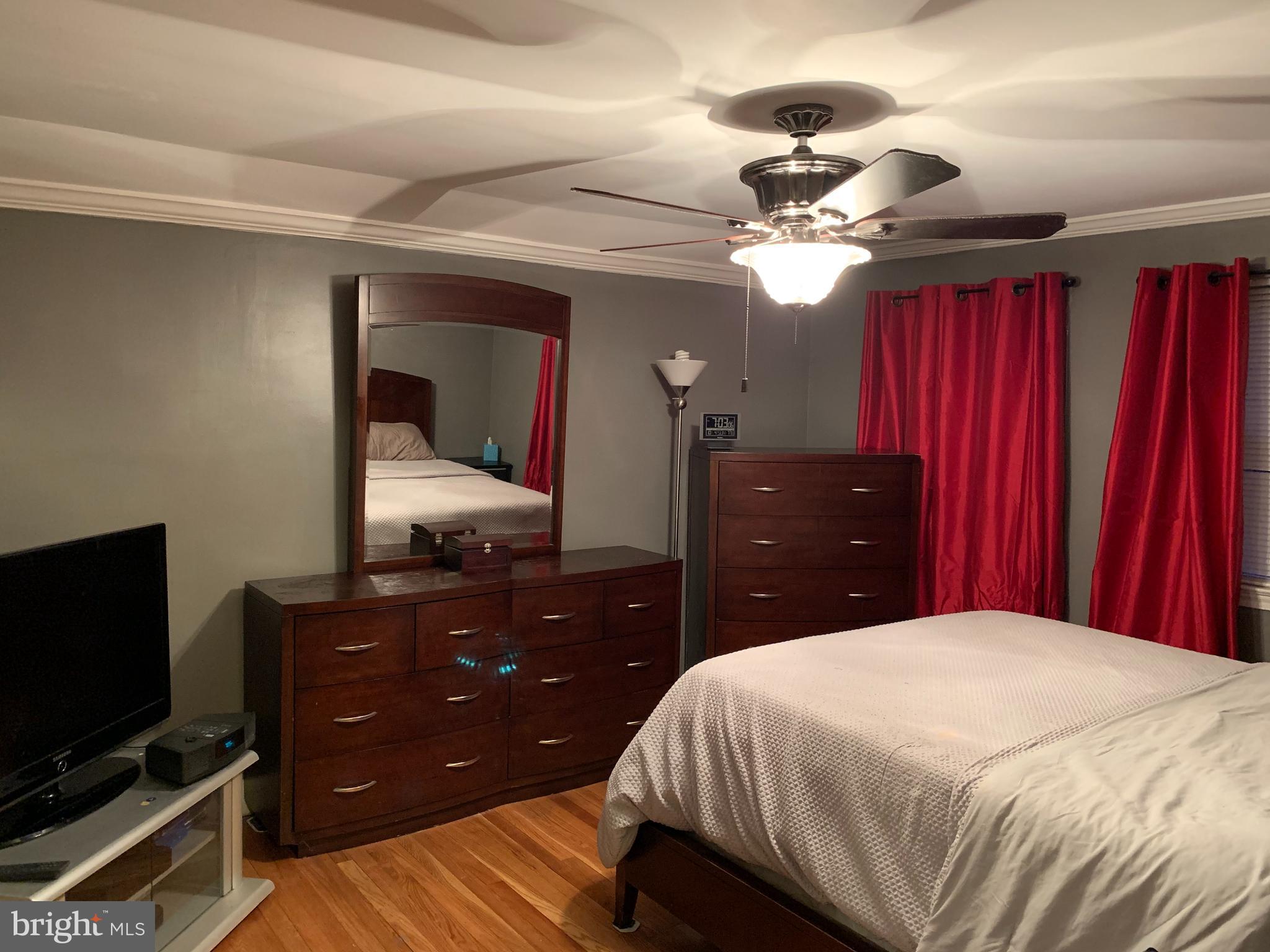 5777 Edgepark Road Baltimore, MD 21239 - Photo 14 of 18 Master Bedroom