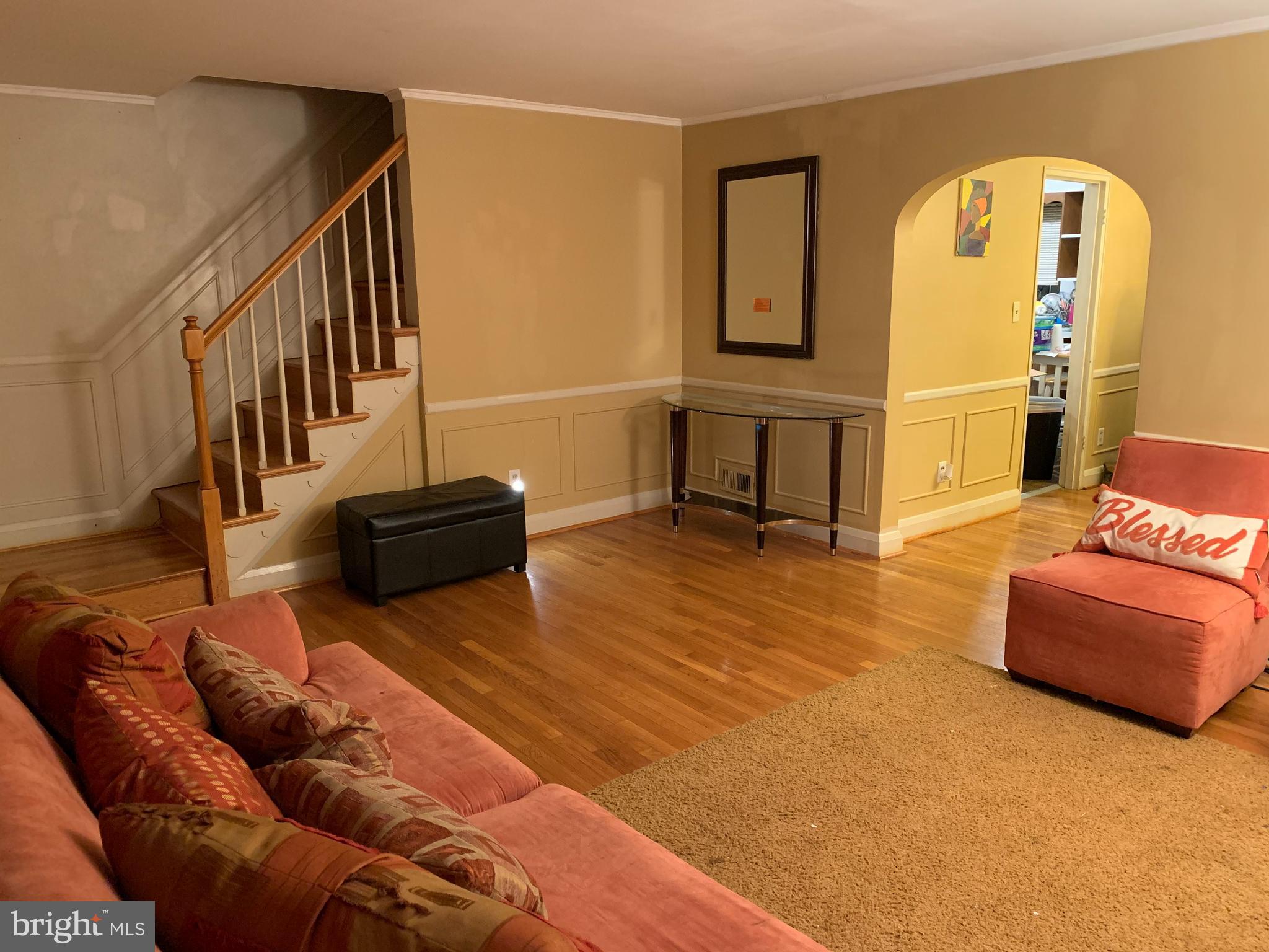 5777 Edgepark Road Baltimore, MD 21239 - Photo 3 of 18 Livingroom