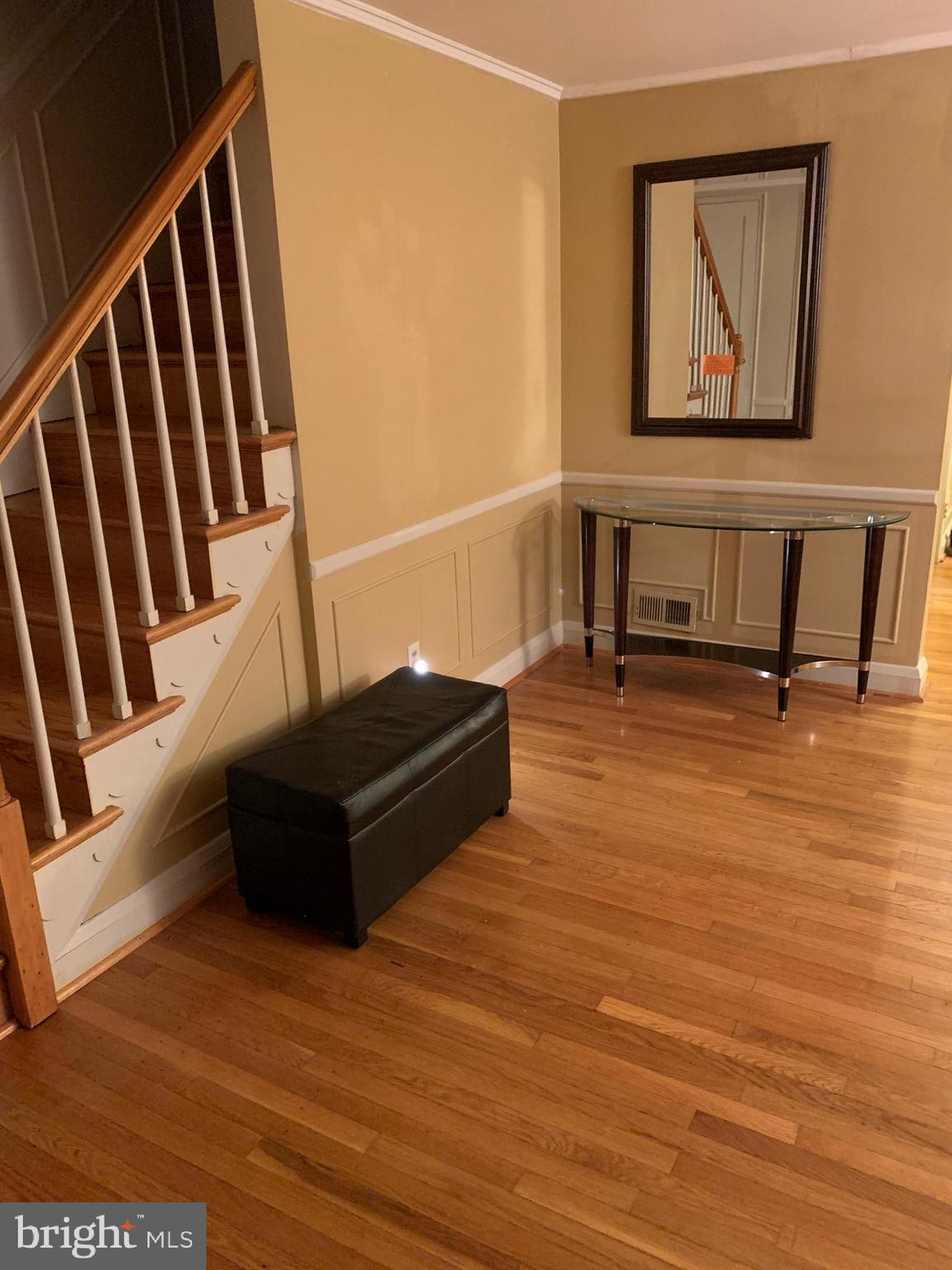 5777 Edgepark Road Baltimore, MD 21239 - Photo 5 of 18 Livingroom