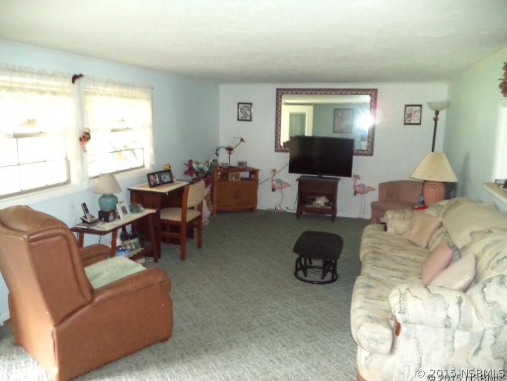 3058 Ragis Road Edgewater, FL 32132 - Photo 13 of 17 Gallery Image 13