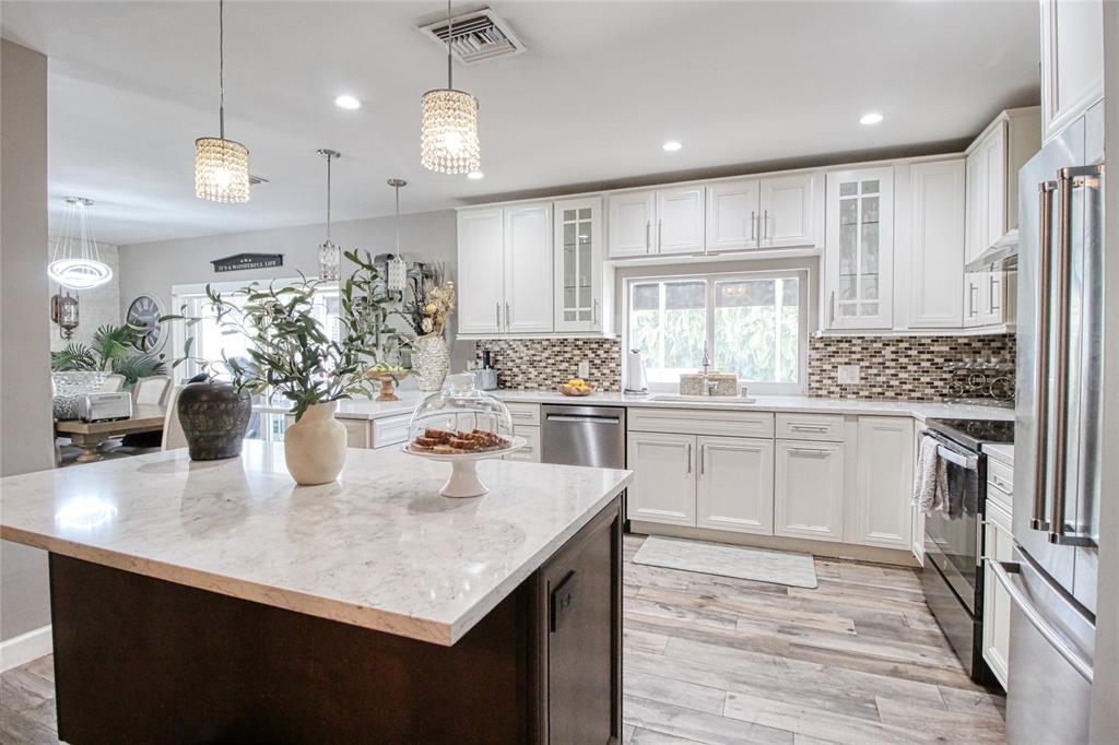 2080 Northeast 26th Street Lighthouse Point, FL 33064 - Photo 9 of 27