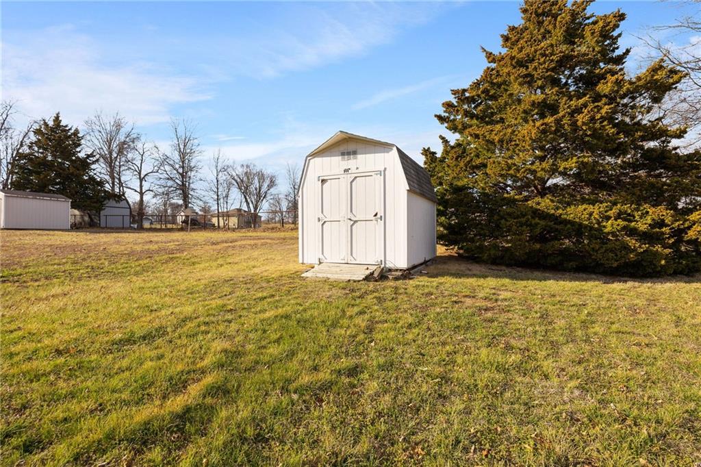 124 Northwest 171 Road Warrensburg, MO 64093 - Photo 26 of 28