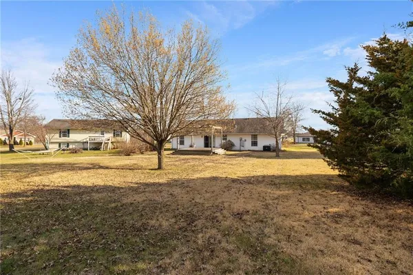 $224,000 | 124 Northwest 171 Road, Warrensburg, MO 64093
