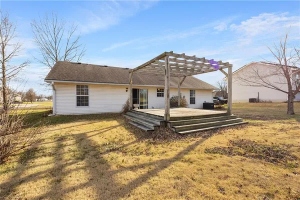 $224,000 | 124 Northwest 171 Road, Warrensburg, MO 64093
