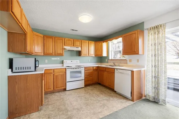 $224,000 | 124 Northwest 171 Road, Warrensburg, MO 64093