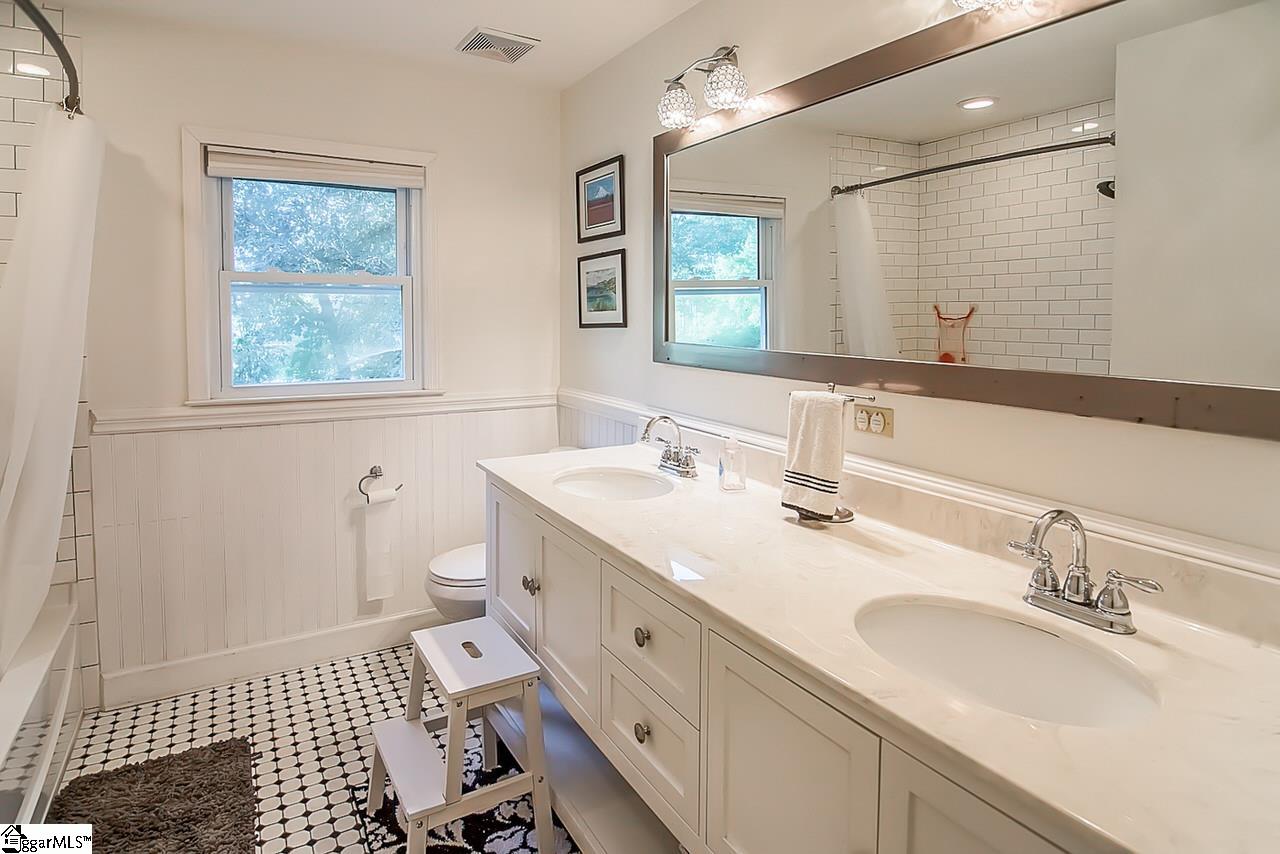 104 Radcliffe Way Simpsonville, SC 29681 - Photo 25 of 34 Gallery Image 25