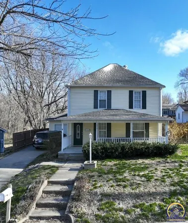$290,000 | 809 Durink Street, St. Marys, KS 66536