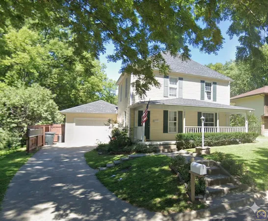 $290,000 | 809 Durink Street, St. Marys, KS 66536