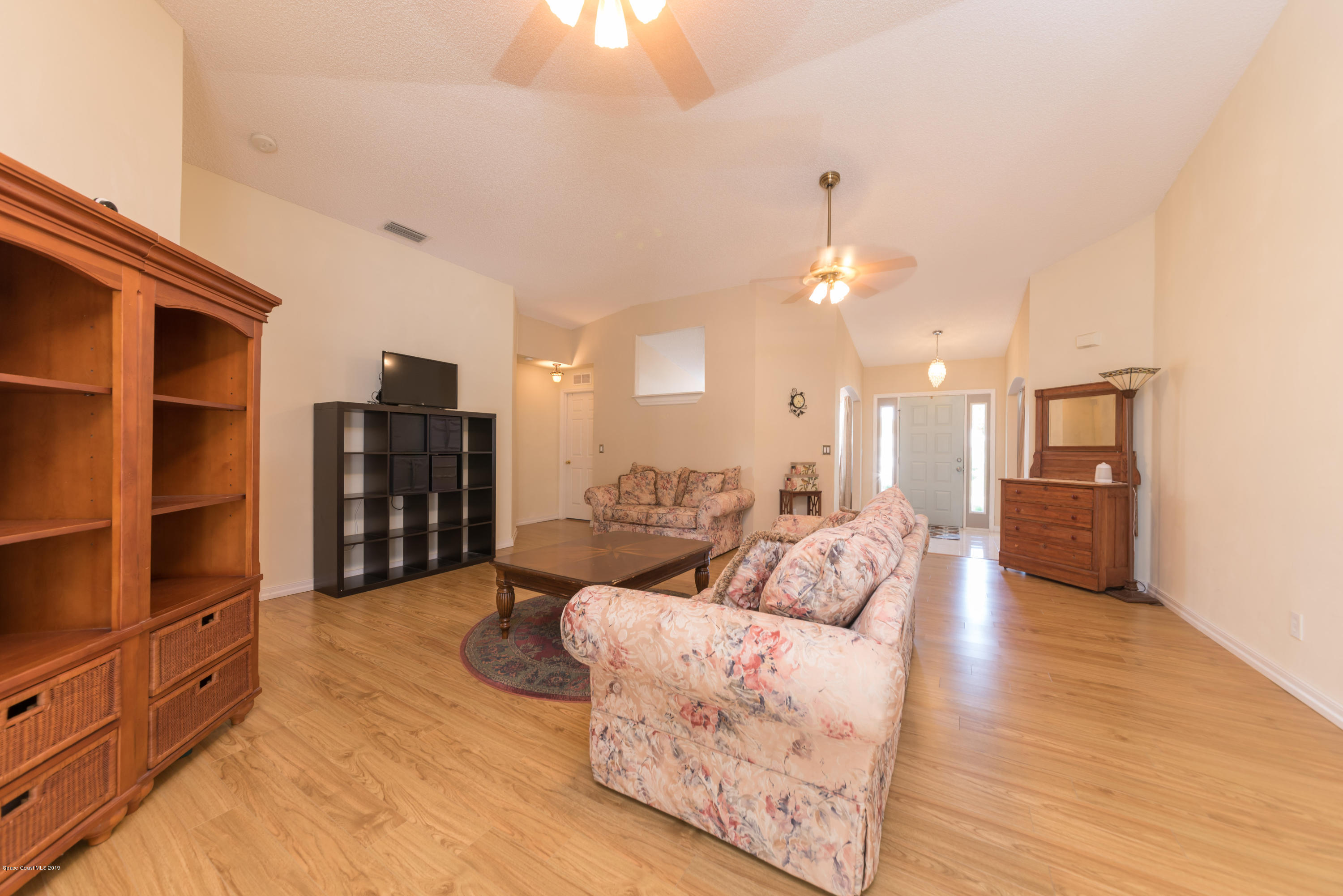 5191 Arlington Road Cocoa, FL 32927 - Photo 6 of 29 Family Room View 2