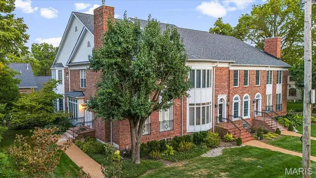 $1,250,000 | 212 Gay Avenue, Clayton, MO 63105