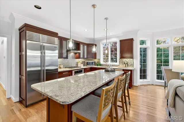 $1,250,000 | 212 Gay Avenue, Clayton, MO 63105