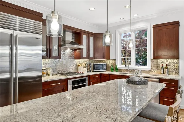 $1,250,000 | 212 Gay Avenue, Clayton, MO 63105