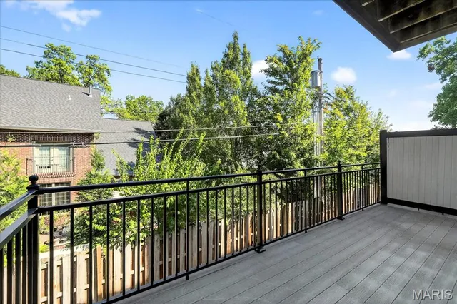 $1,250,000 | 212 Gay Avenue, Clayton, MO 63105