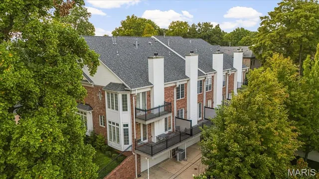 $1,250,000 | 212 Gay Avenue, Clayton, MO 63105